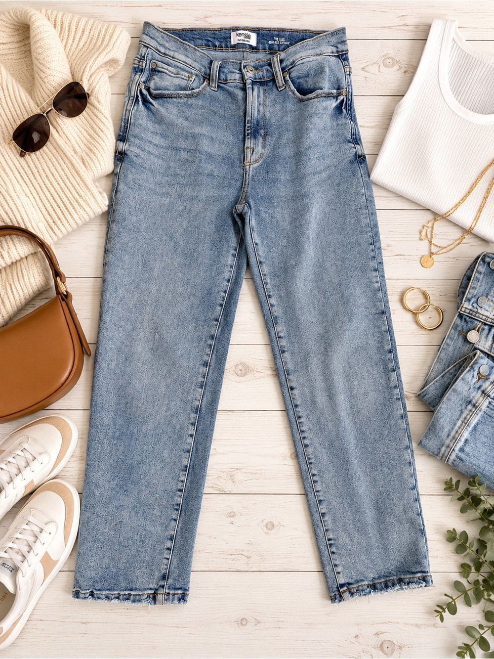 Kensie Vintage Luxe The Ella High Rise Straight Jeans 4/27 Light Wash